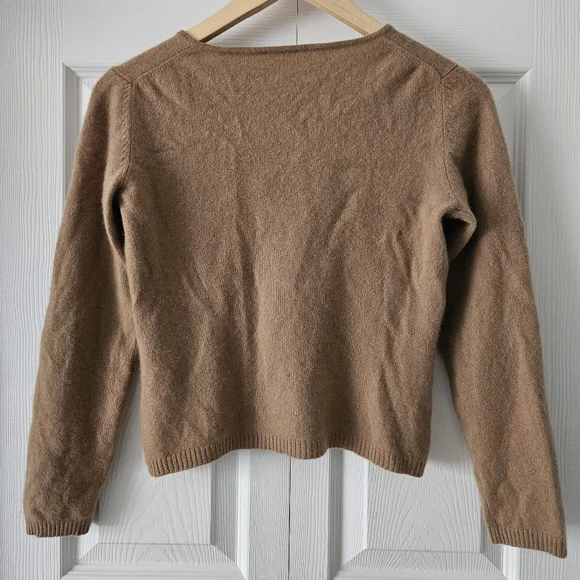 MaxMara Cashmere V-Neck Crop Sweater - Picture 3 of 7